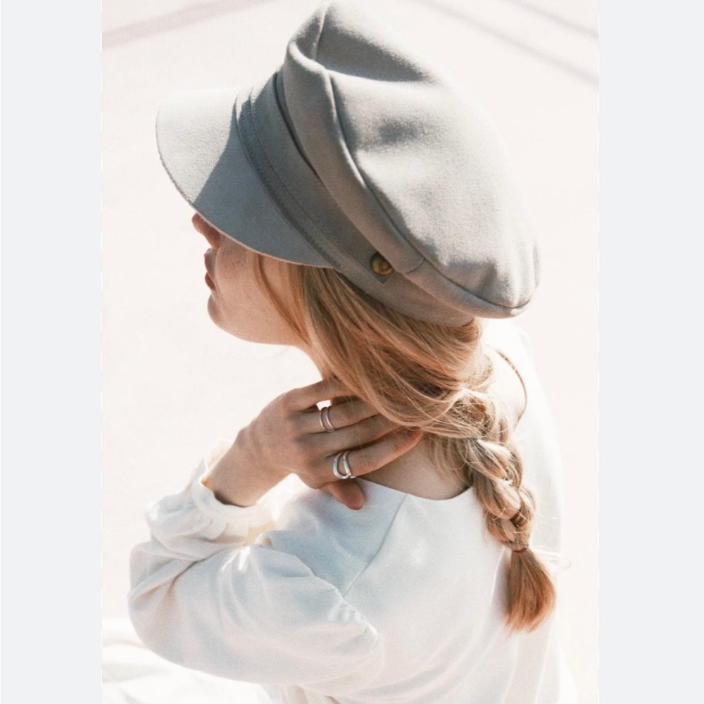Lack of color Lola hat